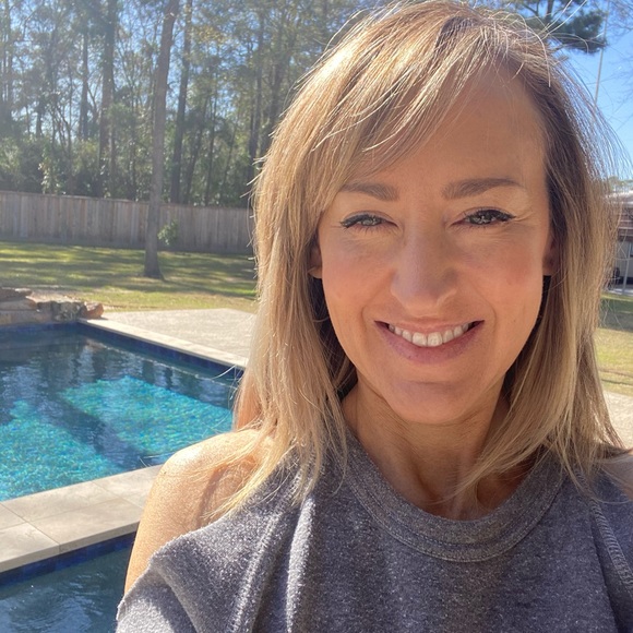 Hi there! 👋 - Picture 1 of 1